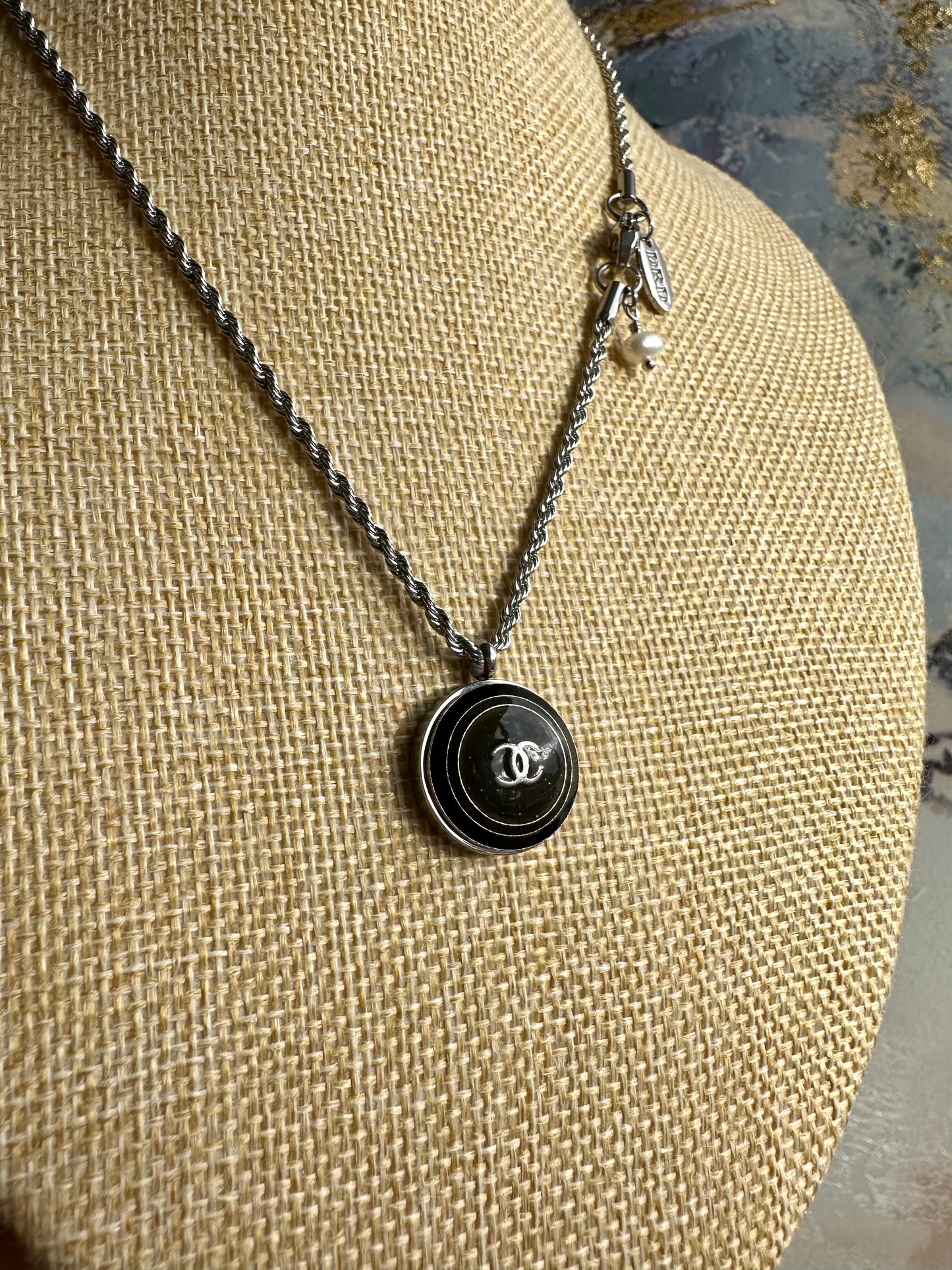 🖤 Authentic Reworked silver Button Necklace