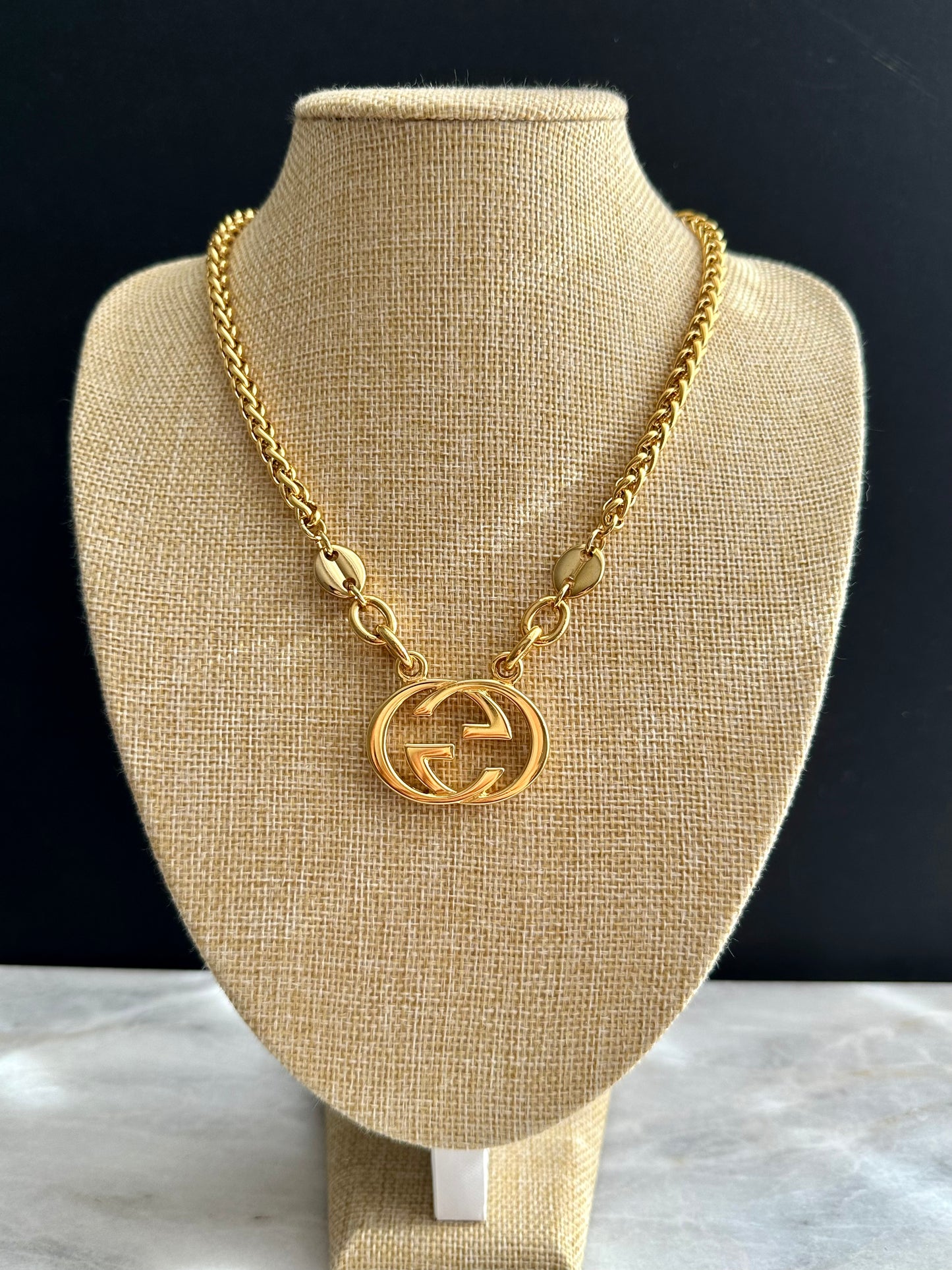 Gold Vintage Gucci charm necklace • high quality