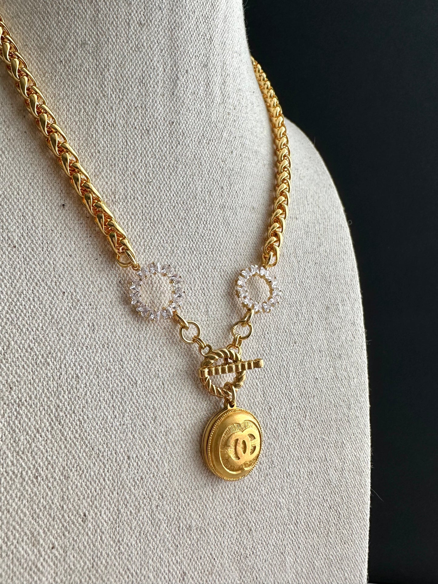 ✨SUPER RARE Large Vintage Authentic reworked Gold button Necklace