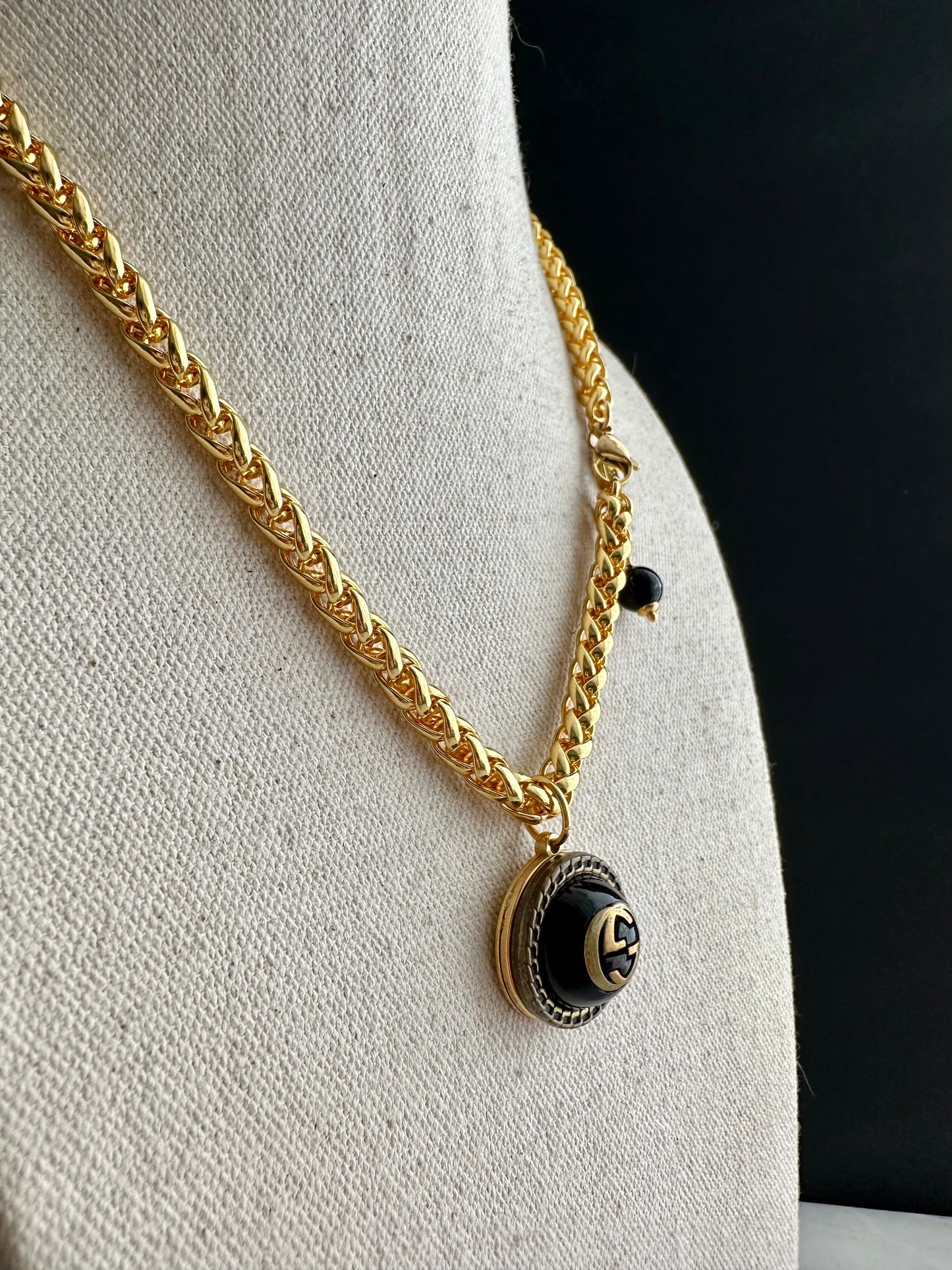 Antique Gold reworked Gucci necklace • high quality