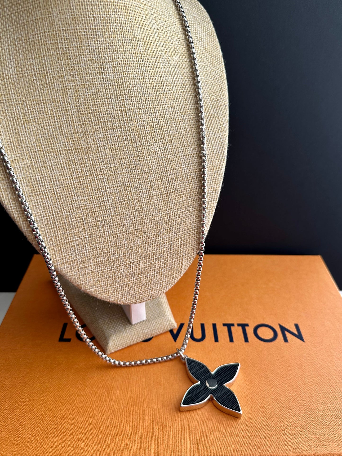 🖤 Authentic silver Fleur de Lis reworked Louis Vuitton Necklace - VERY rare!