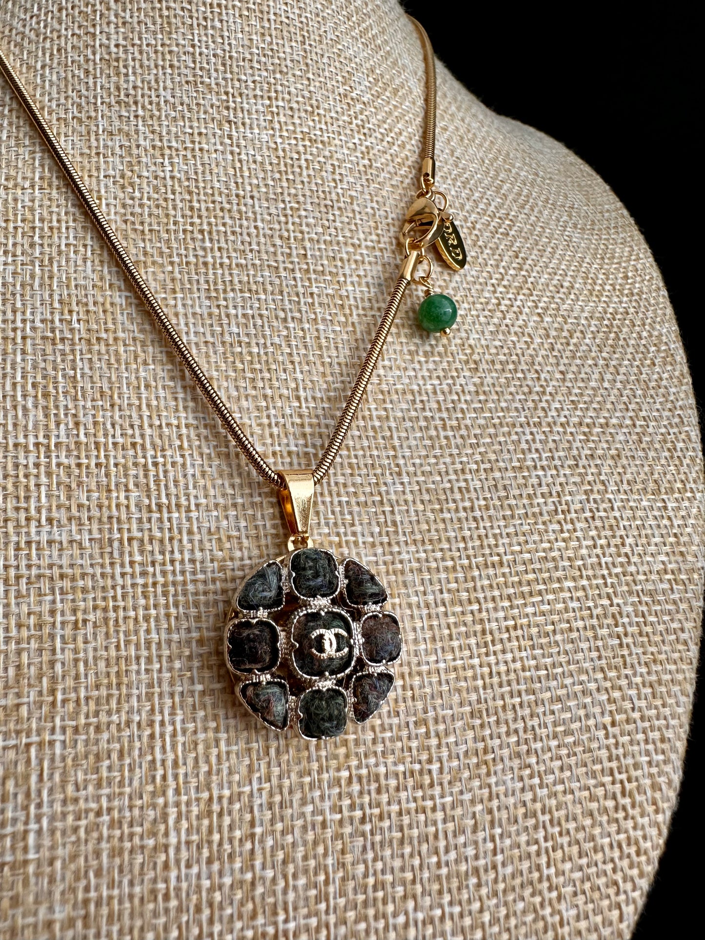 ✨ Large SUPER RARE Authentic reworked Gold button Necklace