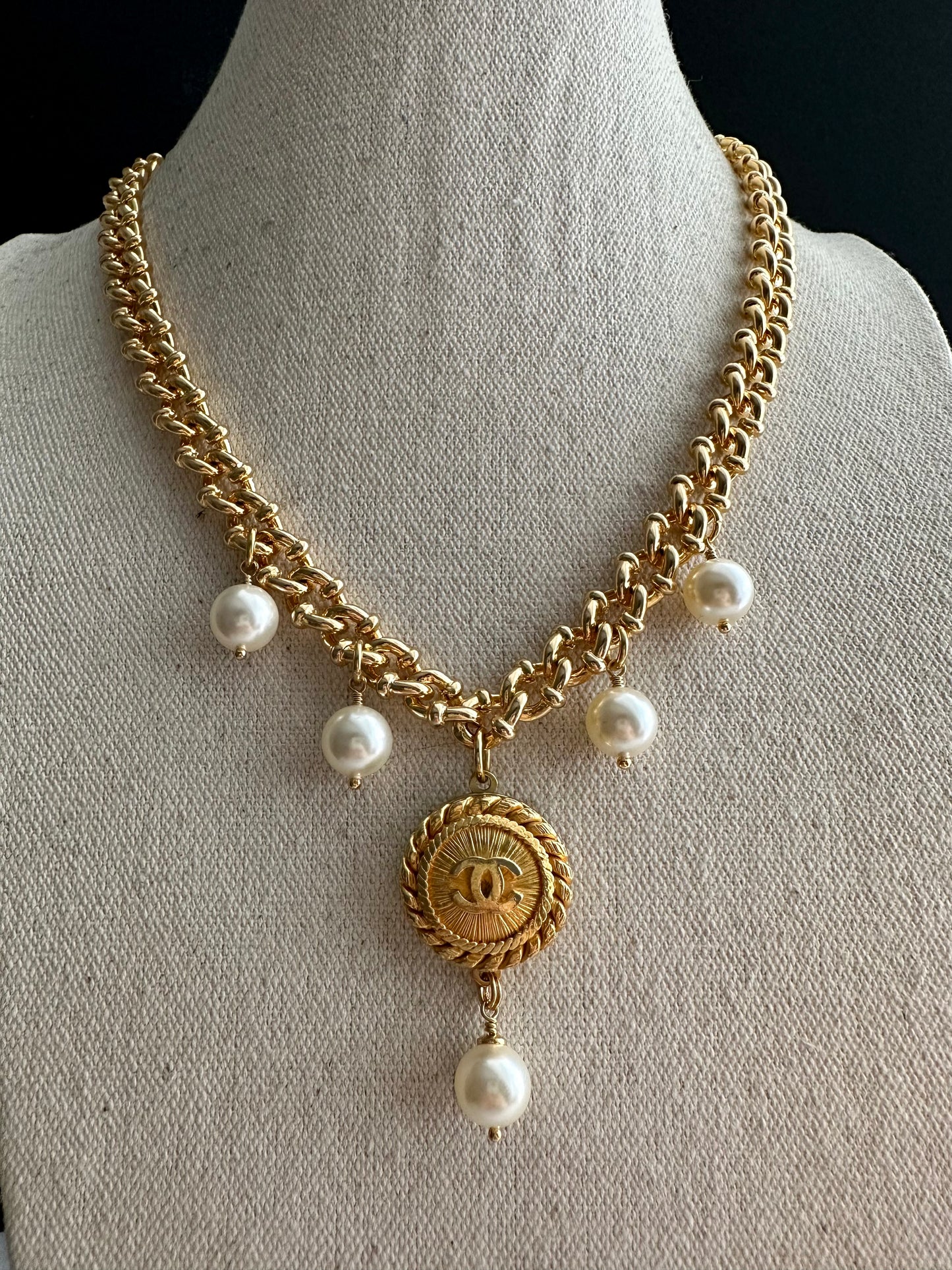 ✨SUPER RARE Large Vintage Authentic reworked Gold button Necklace