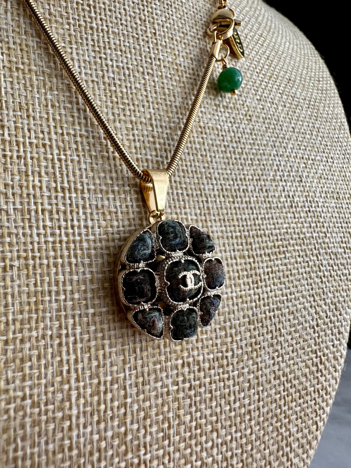 ✨ Large SUPER RARE Authentic reworked Gold button Necklace