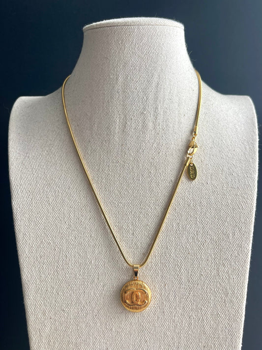 SUPER RARE Vintage Authentic reworked Gold button Necklace