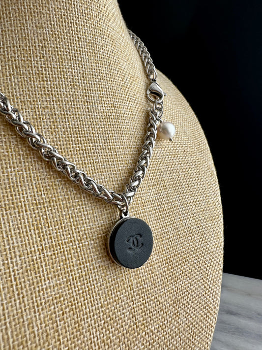 🖤 LEATHER Reworked Authentic silver and black enamel button necklace