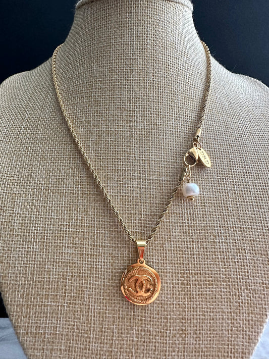 Extremely rare Vintage Authentic reworked Gold button Necklace