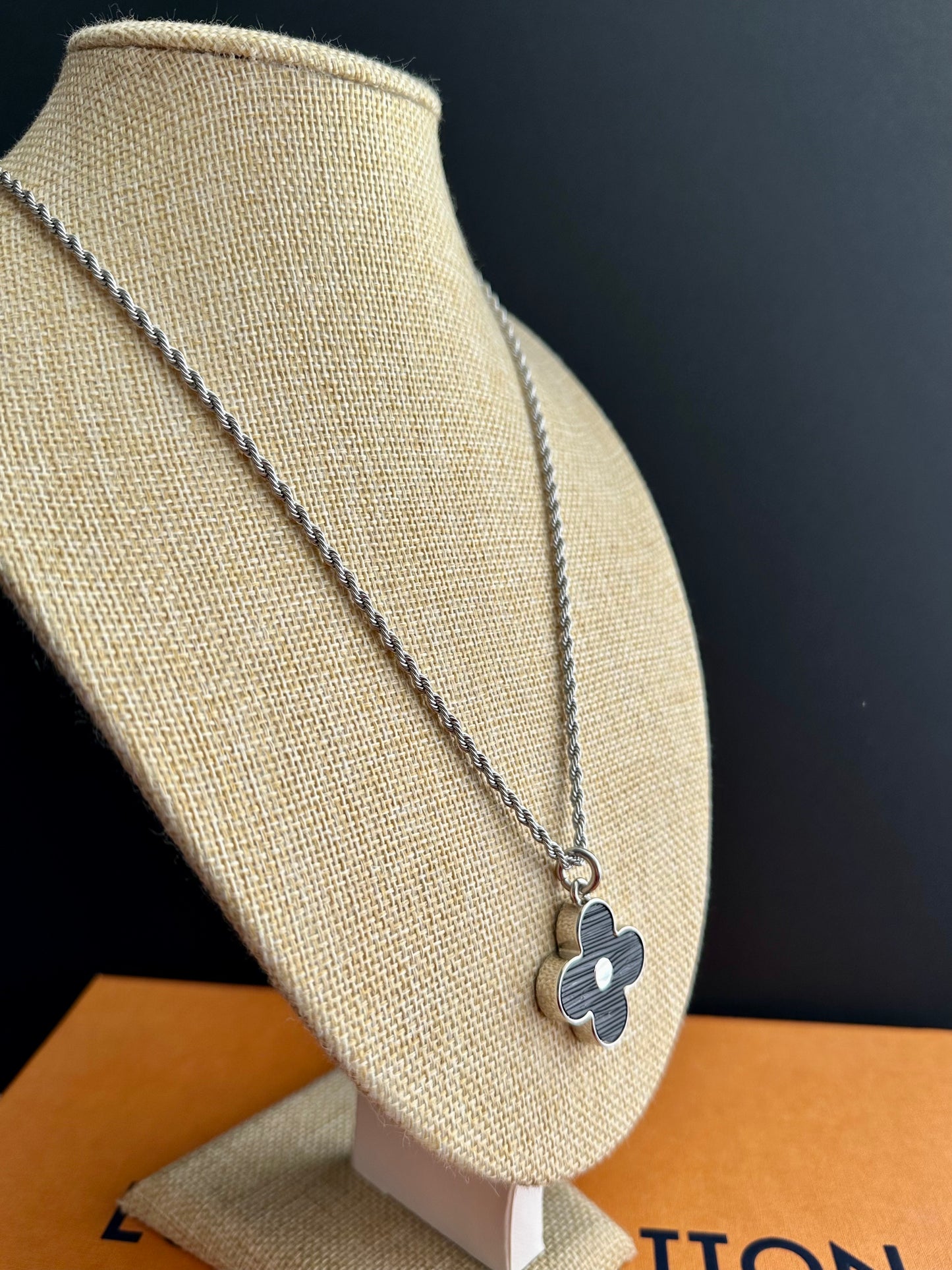 🖤 Authentic silver reworked Louis Vuitton Necklace - VERY rare!