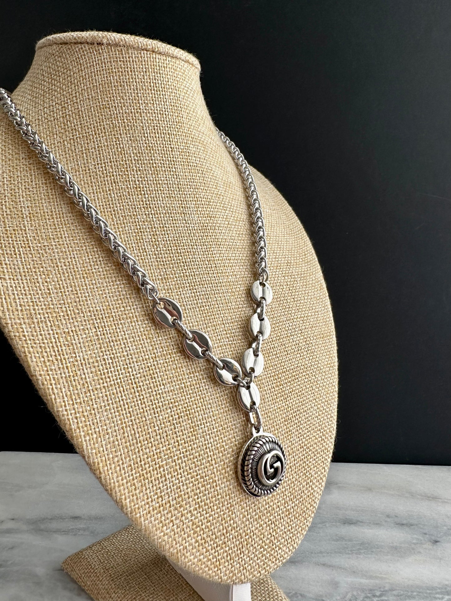 🐝 Antique Silver Gucci charm chain necklace • high quality wheat chain