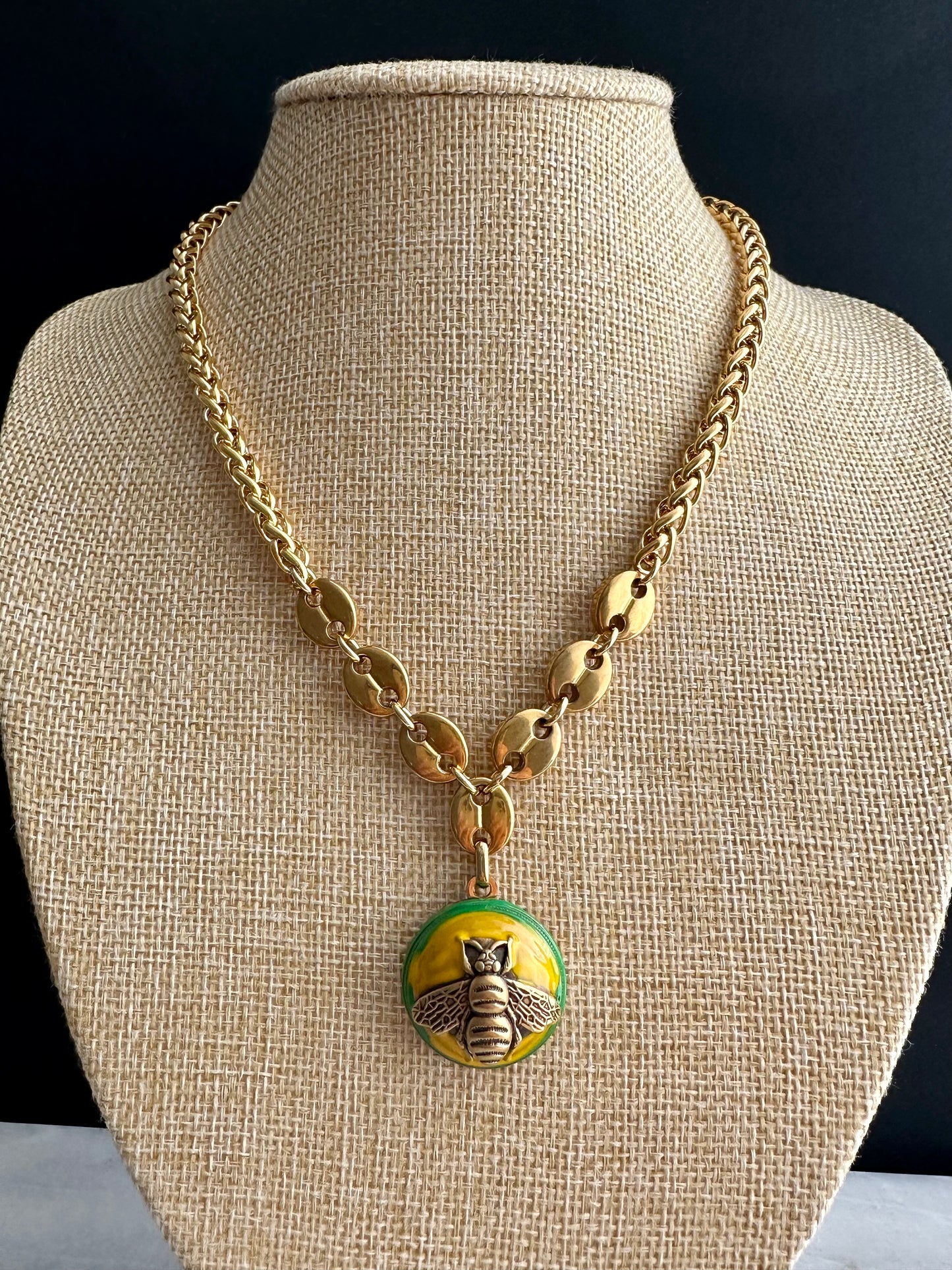 🐝 Antique Gold Gucci charm chain necklace • high quality wheat chain