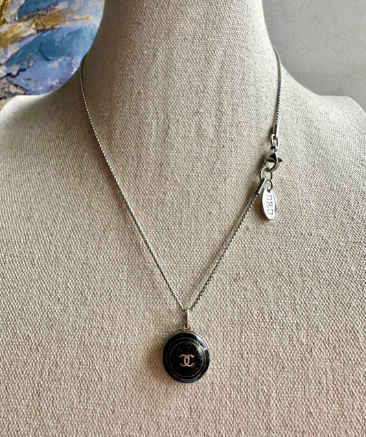 🖤 SHORT Authentic Reworked silver Button Necklace