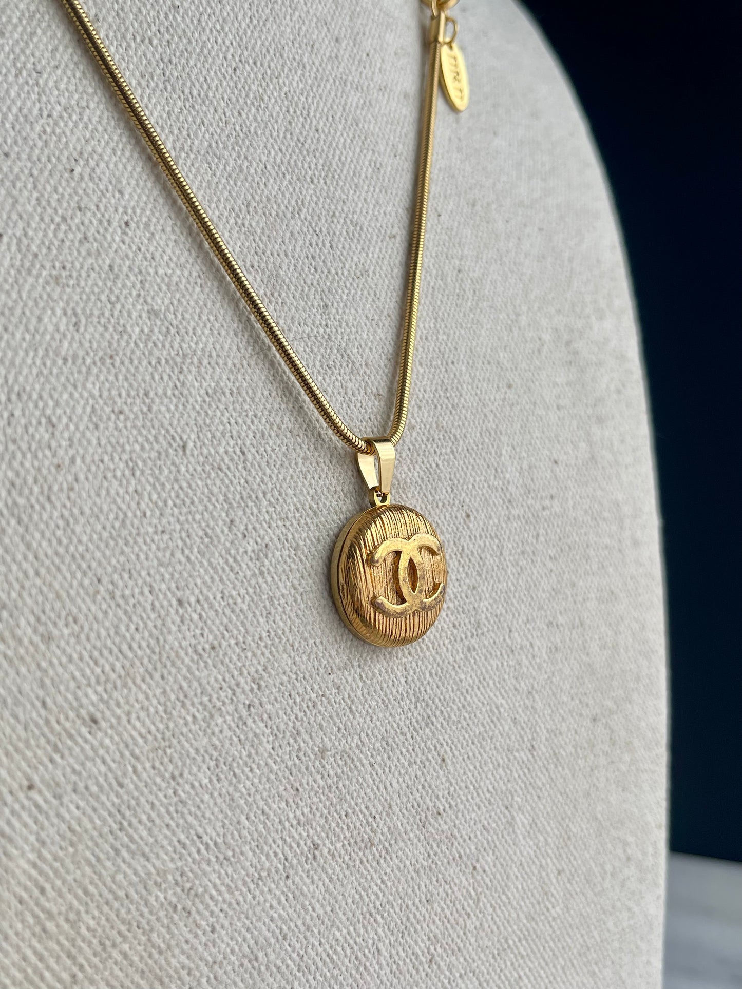 SUPER RARE Vintage Authentic reworked Gold button Necklace