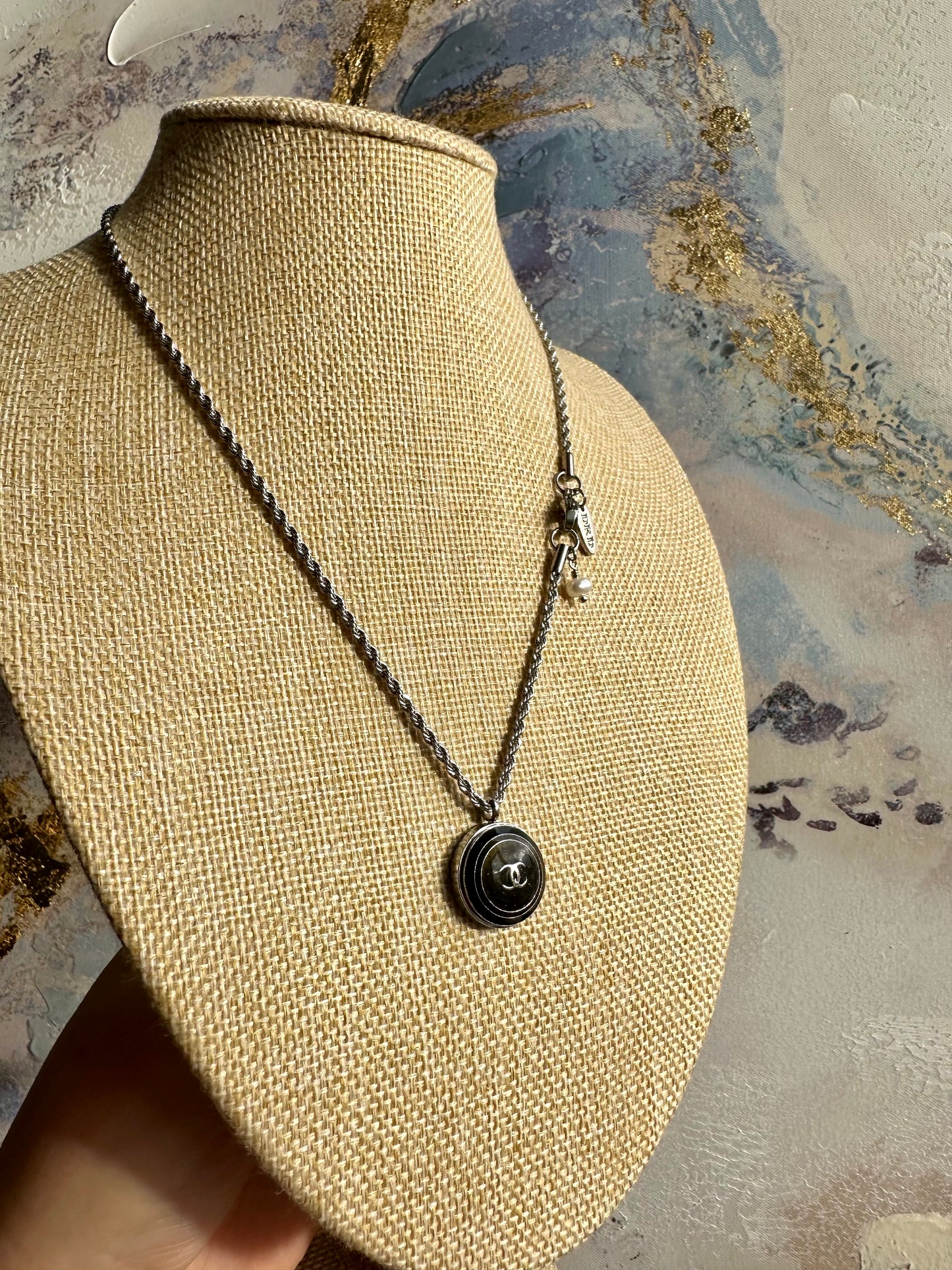 🖤 Authentic Reworked silver Button Necklace