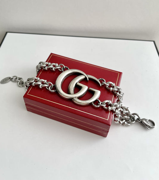 Antique Silver Giant Gucci Marmont charm chain bracelet • high quality intricate chain