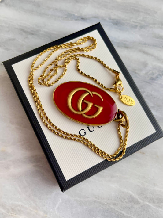 Antique Gold Vintage Gucci charm necklace • high quality