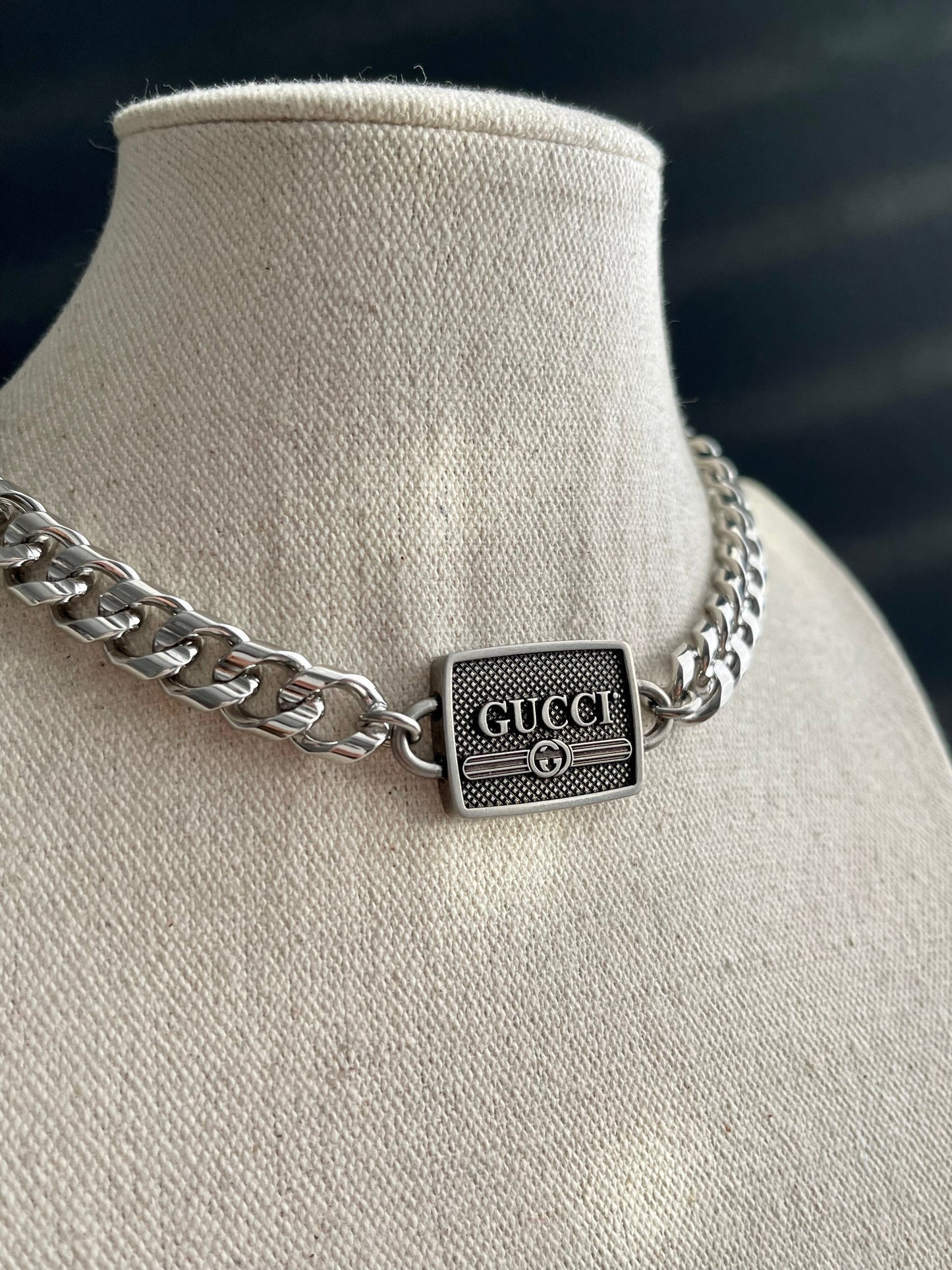 Antique Silver Gucci charm chain necklace • high quality intricate chain