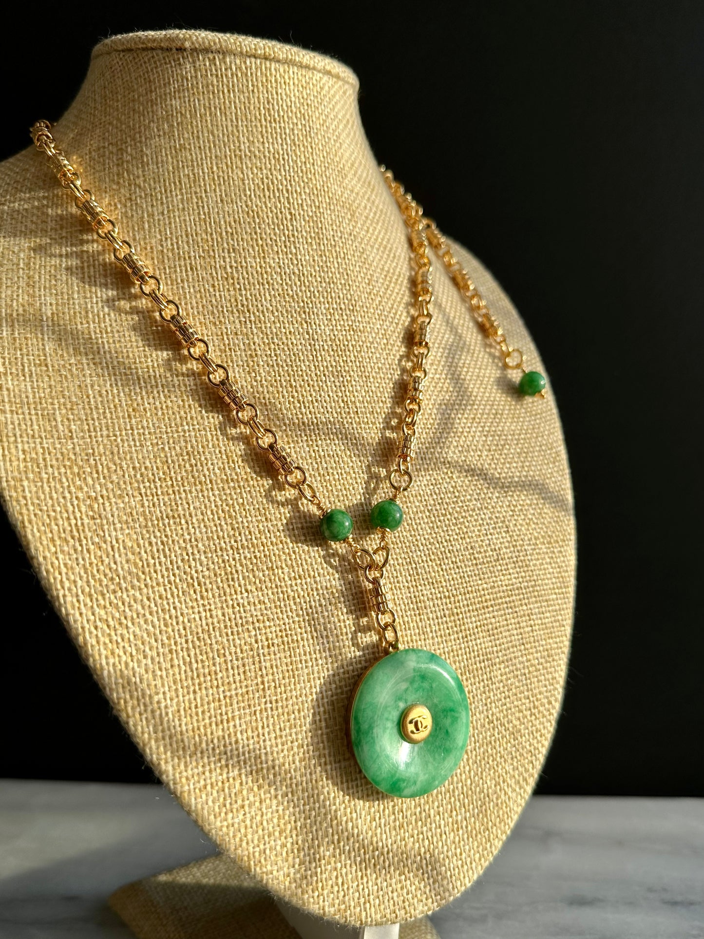 💚 Vintage Authentic reworked Gold button Necklace