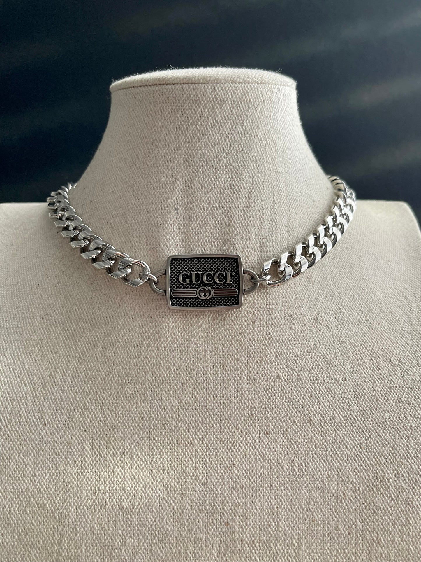 Antique Silver Gucci charm chain necklace • high quality intricate chain