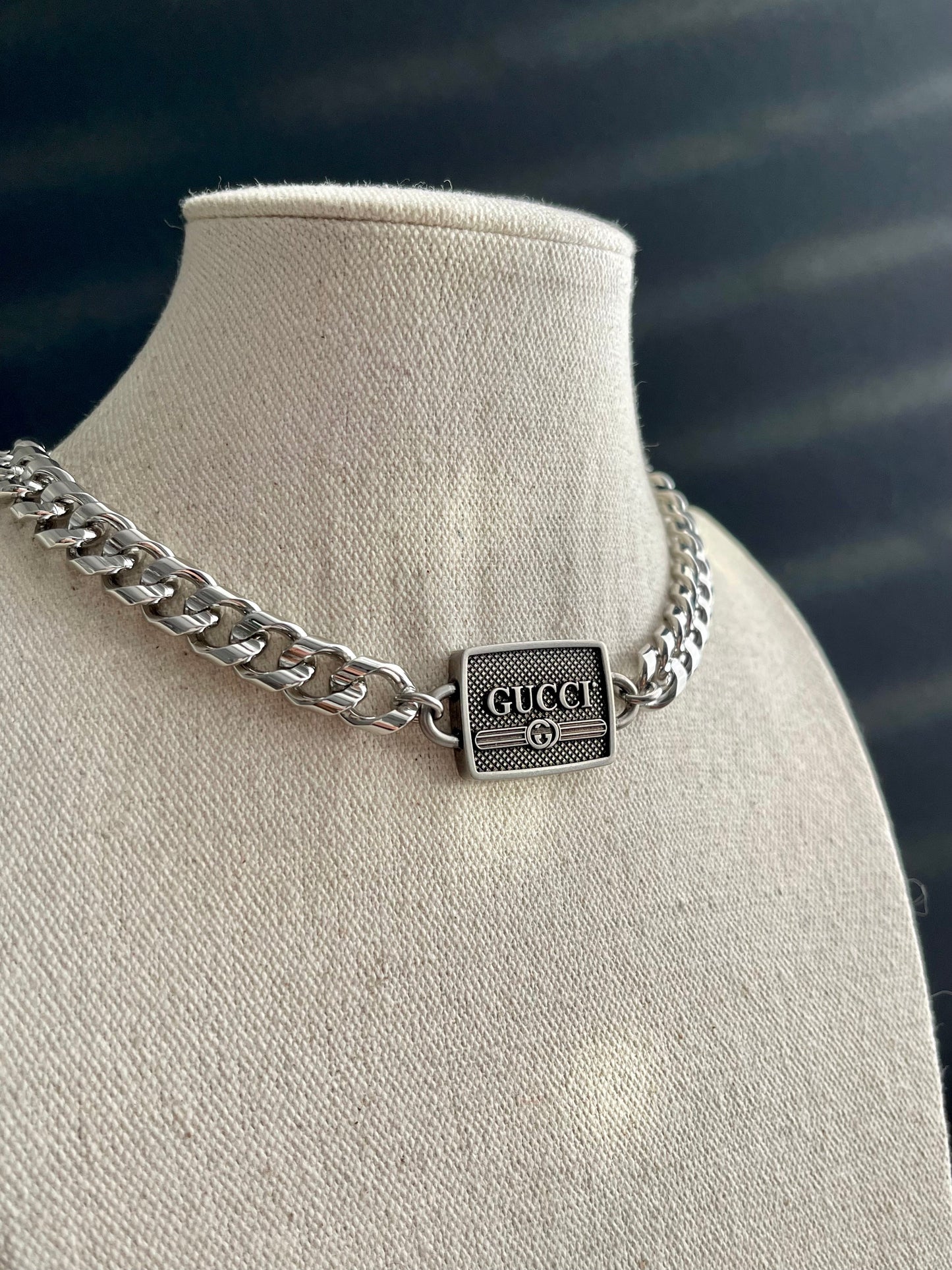 Antique Silver Gucci charm chain necklace • high quality intricate chain