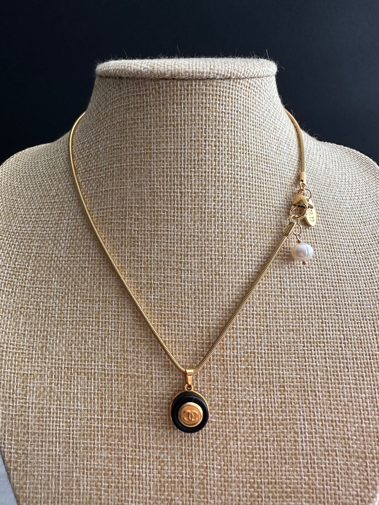 ✨ Delicate Vintage Authentic reworked Gold button Necklace