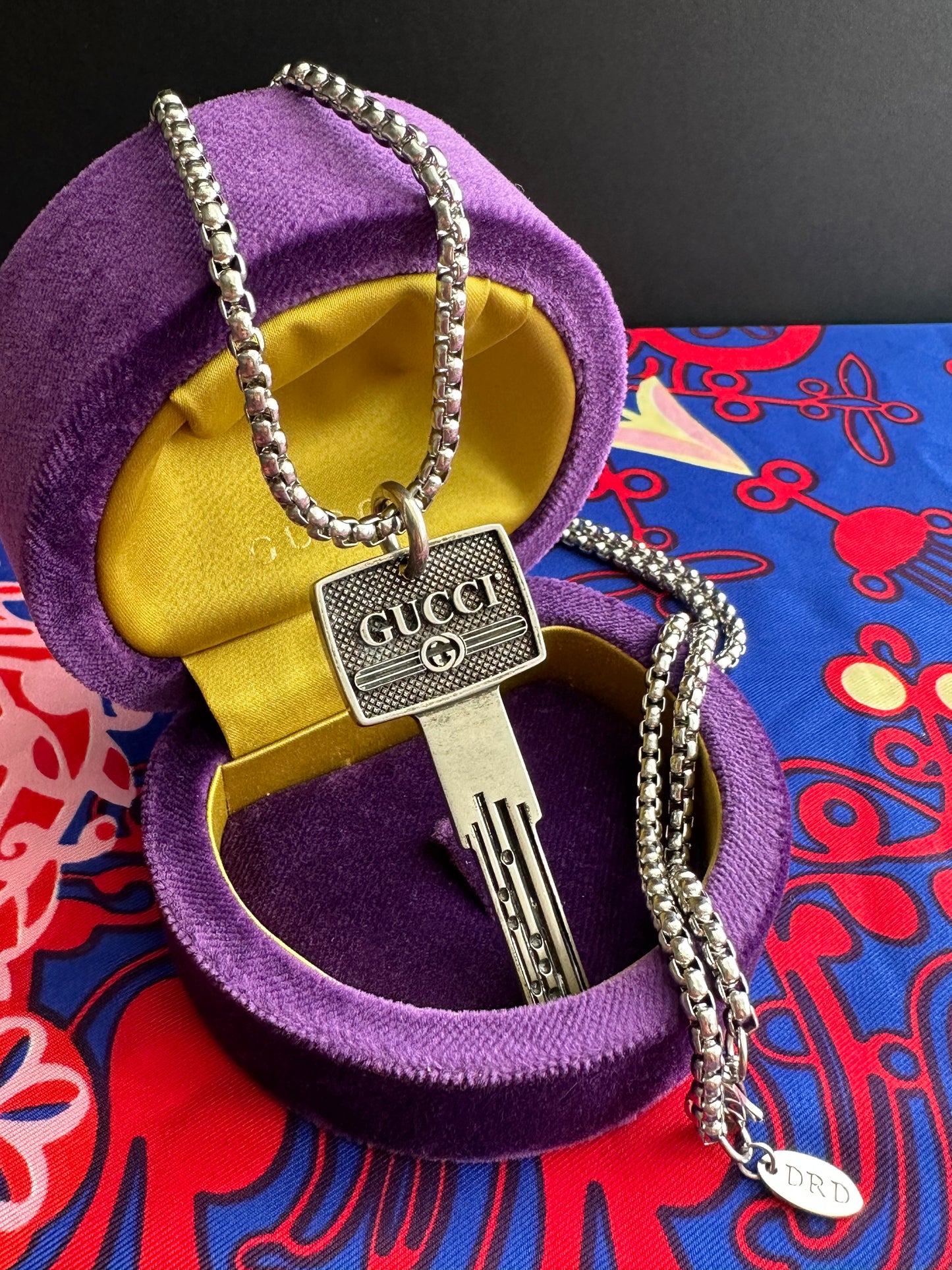 Antique Silver Vintage Gucci charm chain necklace • high quality intricate chain