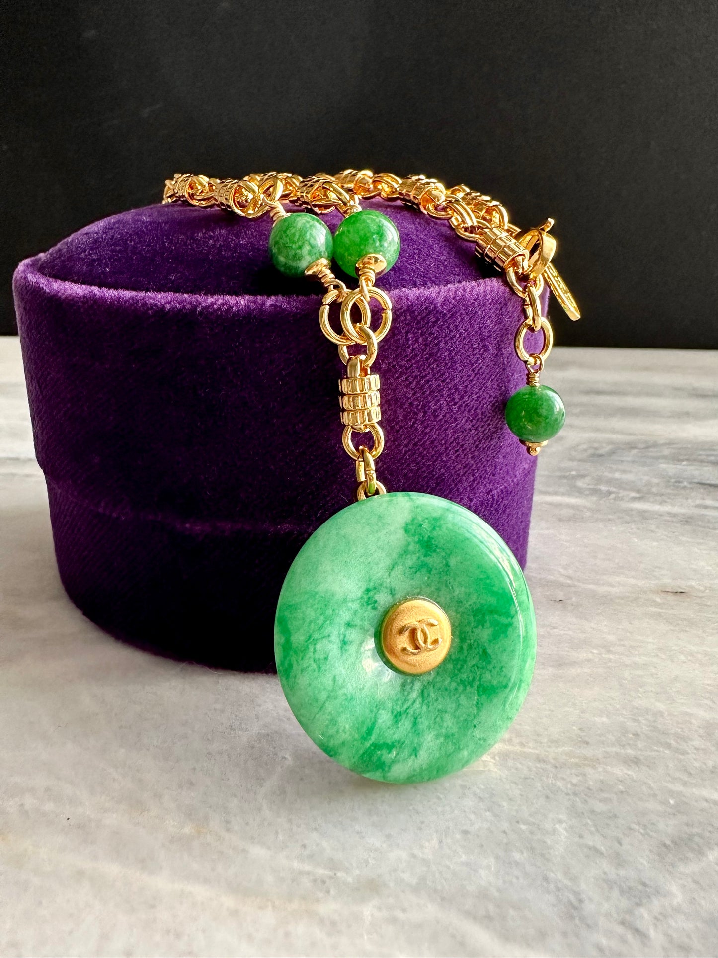 💚 Vintage Authentic reworked Gold button Necklace