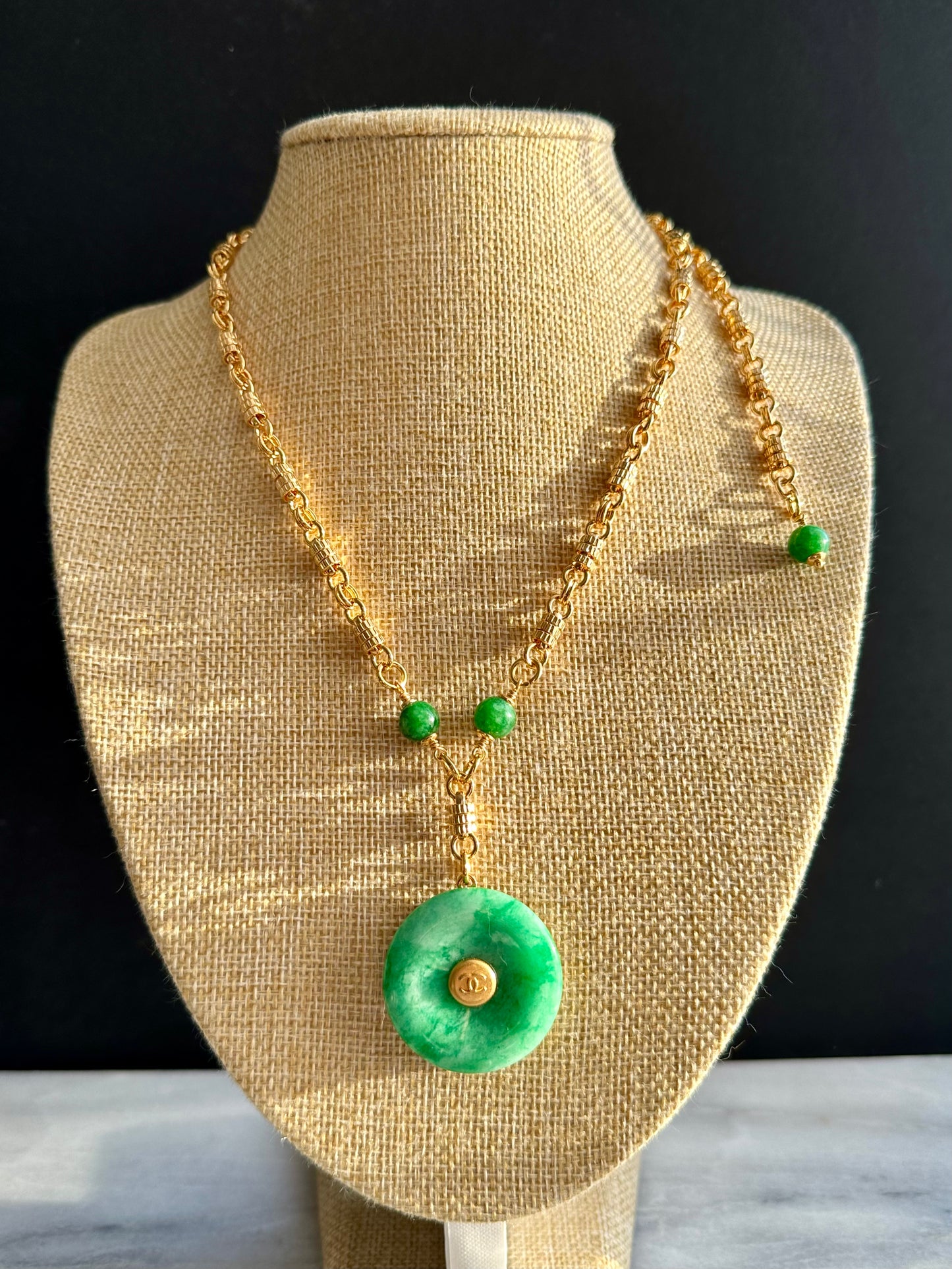 💚 Vintage Authentic reworked Gold button Necklace