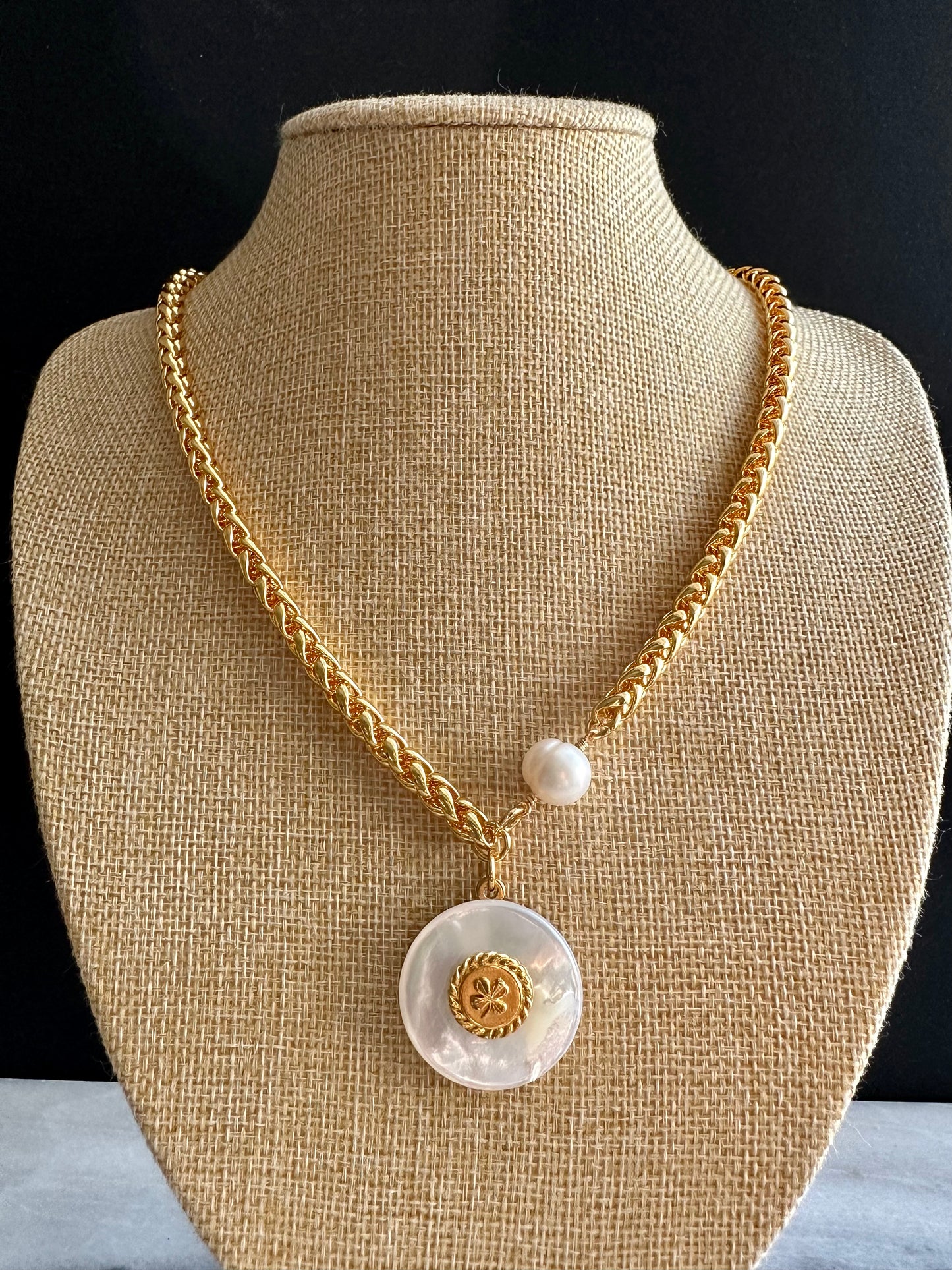 SHAMROCK 🍀SUPER RARE Large MOTHER OF PEARL and Vintage Authentic reworked Gold button Necklace