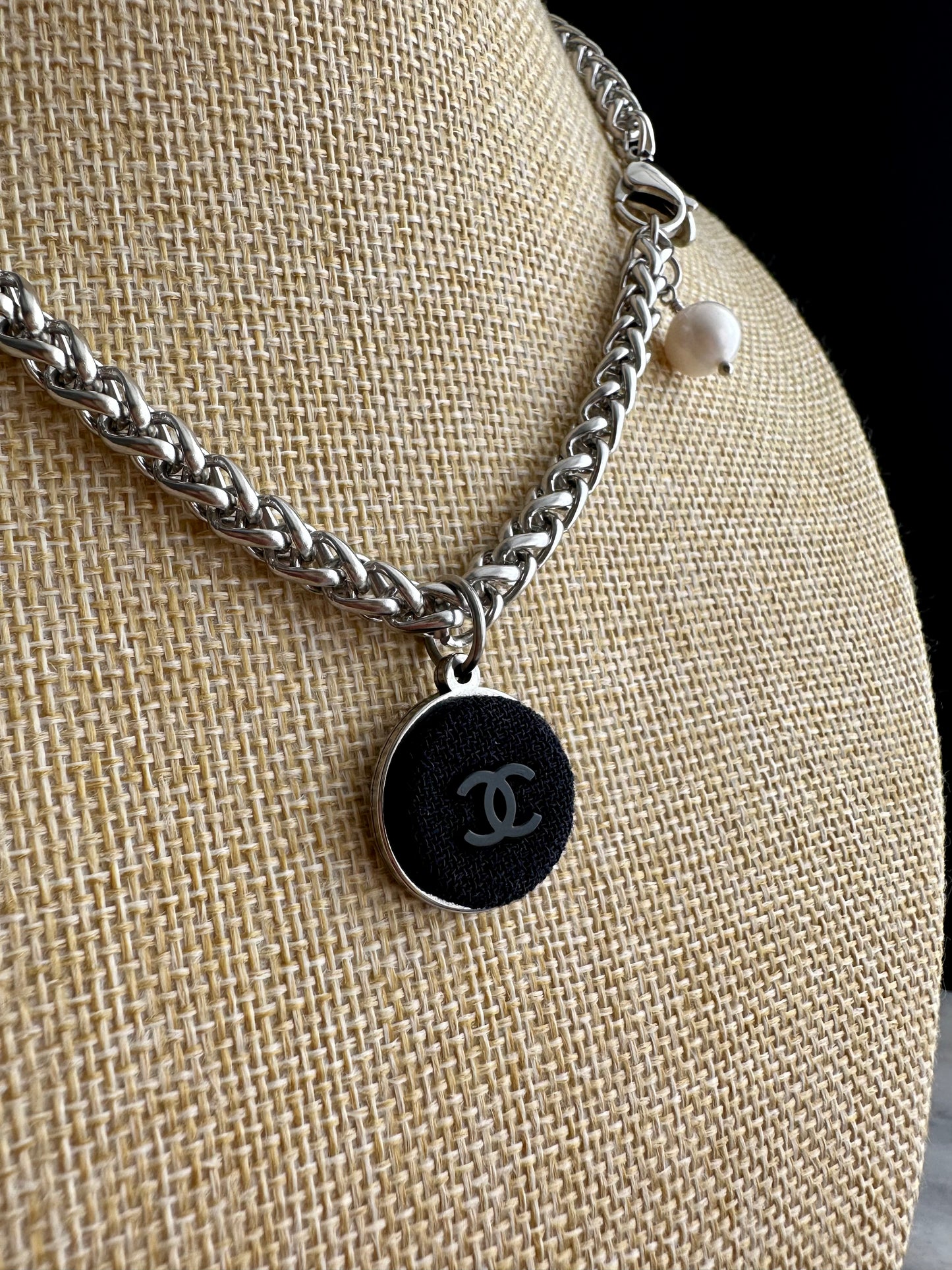 🖤 Reworked Authentic silver and black button necklace